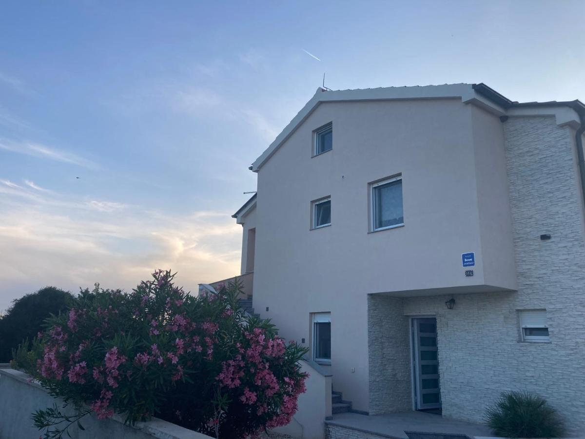 Apartman Hmelina Vrsi Zewnętrze zdjęcie